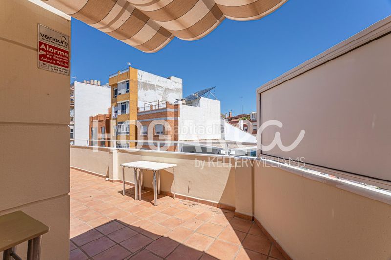 Foto afaa4b83-9c03-484c-8537-2ba1bdd8dde2. Dúplex amb calefacció a Parque Victoria Eugenia Málaga