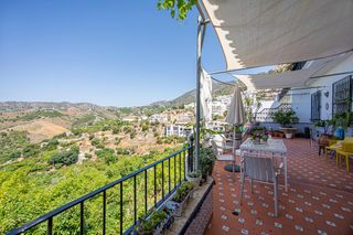 Casa  Calle san sebastian. Inversi�n estrat�gica en frigiliana casa de pueblo de 556 m2