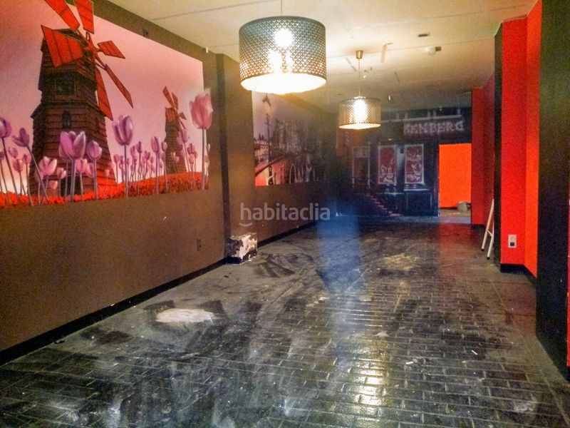 Foto 33a6b1a6-ef74-4e75-b24f-4876d05fcccf. Local comercial a Raval Barcelona