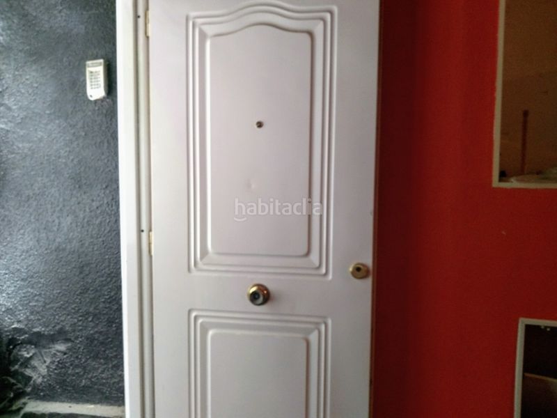 Foto df04732b-99f4-489e-a442-df7e7c09f309. Local comercial a Raval Barcelona