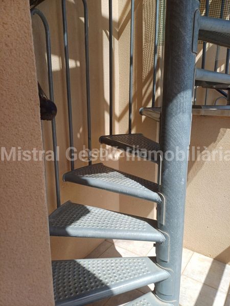 Foto c7fec5d9-9342-4559-89e3-eaad53cffa57. Àtic amb aparcament piscina a Calafell platja Calafell