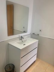 Etagenwohnung in Calle Luis Montoto