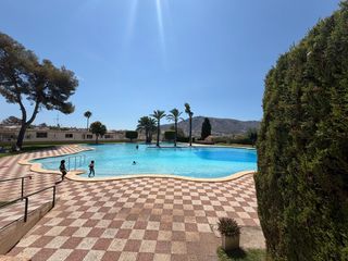Location Maison jumelée à Pueblo-Ubanizaciones. Chalet pareado en alfas del pi