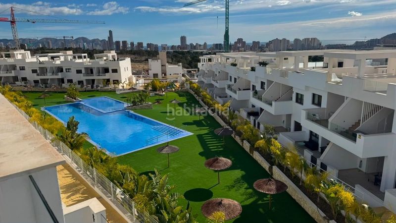 Foto 48464ca7-ec1a-4998-a7c2-b31ea6a354b9. Rent duplex with heating parking pool in balcón de Finestrat-terra marina Finestrat