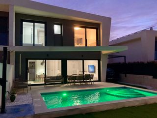 Location Maison jumelée à Monte y Mar. Chalet pareado en gran alalcant, monte y mar