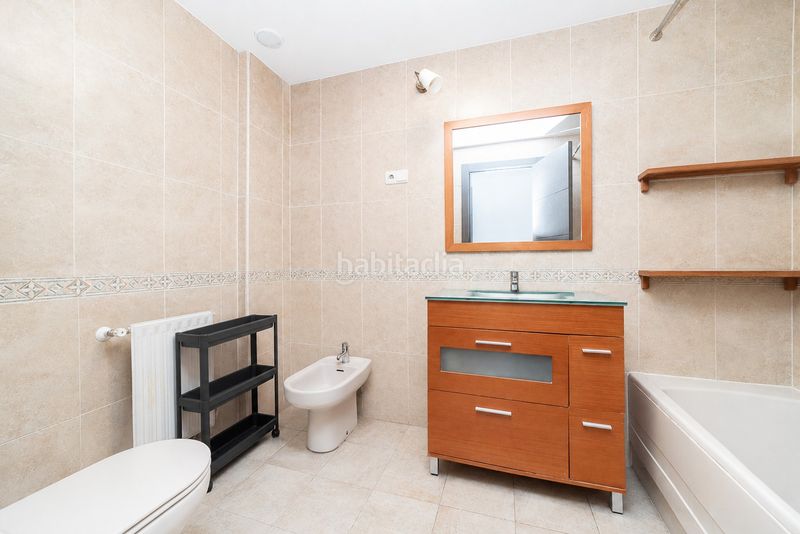 Foto d8ab9e5a-7e6e-4b33-9710-f559b7e2d797. Pis a calle oasis 59 a señorío de Illescas Illescas