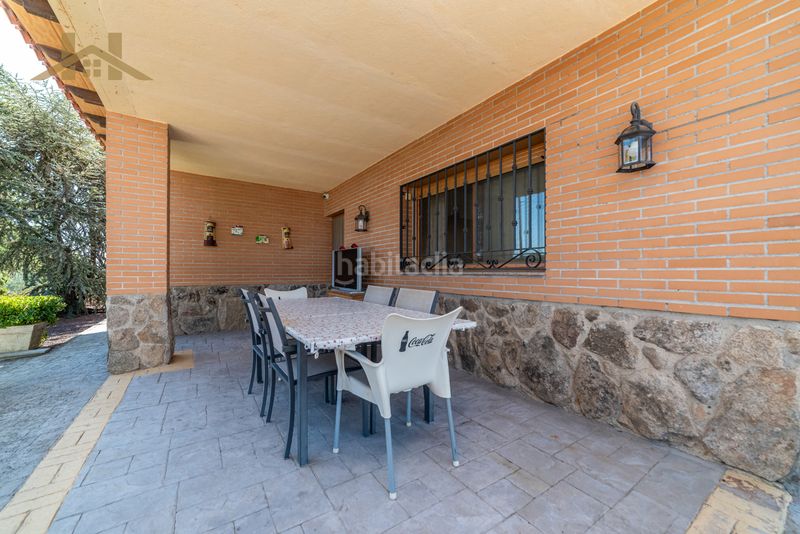 Foto 46baafd1-5a93-4b25-865c-979a4cfe8ee9. Chalet in calle de cordoba 9 in Yeles