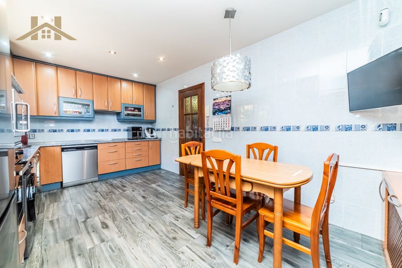 Foto 4b311ea3-9e69-42c7-a15c-6572aab47663. Chalet in calle de cordoba 9 in Yeles