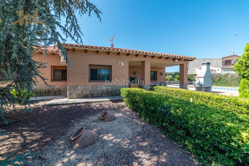 Foto 890ce7ee-4600-4838-9388-8bb4dccc88dd. Chalet in calle de cordoba 9 in Yeles
