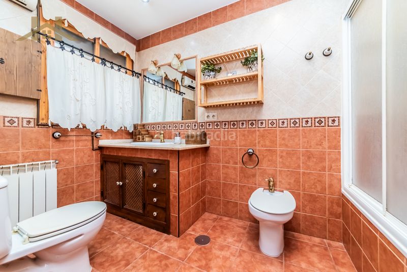 Foto dc2bd9f8-a6b7-4917-8a28-c9a2c2274490. Chalet in calle de cordoba 9 in Yeles