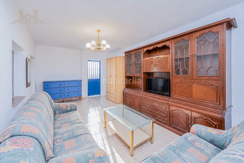 Foto b2d9f97d-0321-4243-8166-1d6575841904. Chalet in calle petunia 9 in Yeles