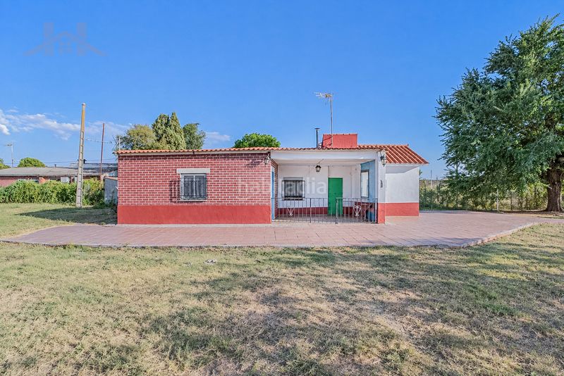 Foto ed12e9a7-4daf-4fbe-939c-36eeb0fc2ea3. Chalet in calle petunia 9 in Yeles