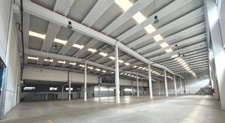 Miete Fabrikhalle in Llinars del Vallès. Nave con 4 muelles de carga, en llinars del vallès
