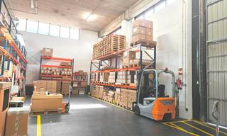 Alquiler Nave industrial en Granvia LH. Nave aislada, con muy buena imagen corporativa, en l'hospitalet