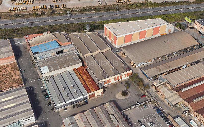Foto 755e9770-3b73-49dc-a00e-7bbb98d2be9c. Location bâtiment à usage industriel dans Manresà Badalona