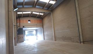 Miete Fabrikhalle in Avinguda salvatella 43. Nave en barberà del vallès