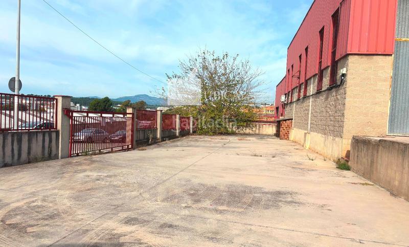 Foto 454498c9-b8f1-44b1-9bb1-3d09e487d9e9. Rent industrial building in Polinyà