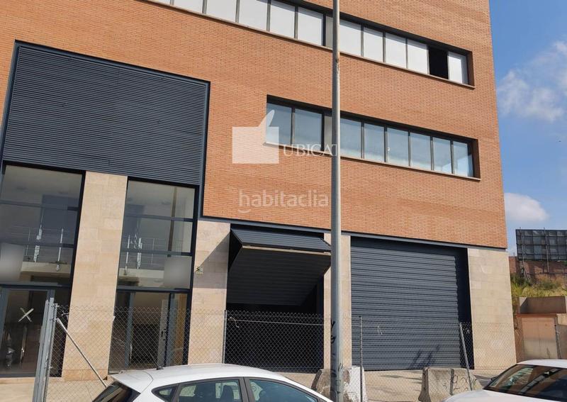 Foto 514eb7ca-f4c4-4f76-9337-4ec340267278. Rent industrial building in Almeda - El Corte Inglés Cornellà de Llobregat
