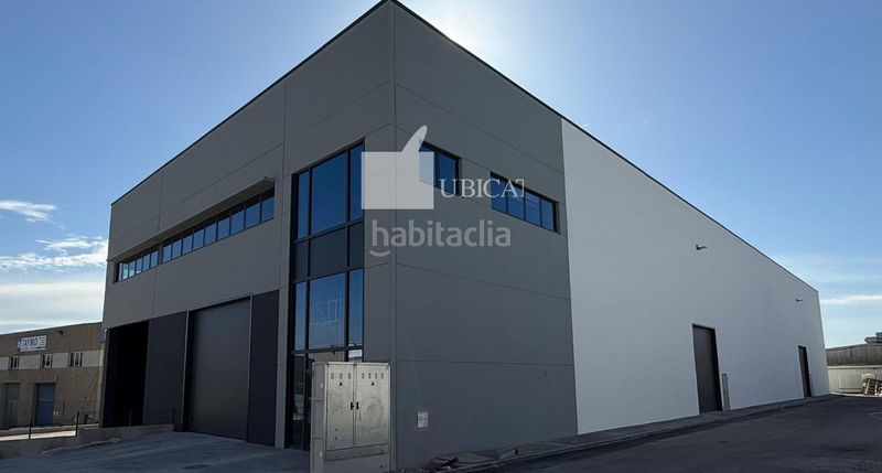 Foto f37ec013-e8fb-439d-829d-52ec74b2ef11. Miete fabrikhalle in Polinyà