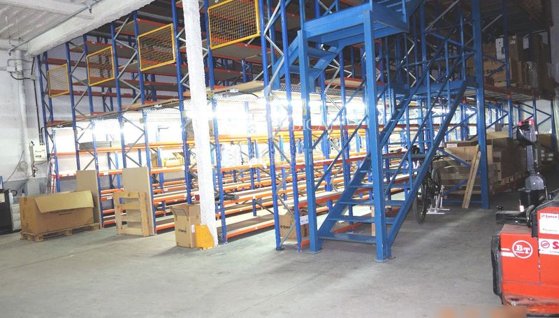 Foto a265a22b-477c-4486-b5c2-a08aabd6d9f6. Miete fabrikhalle in Almeda - El Corte Inglés Cornellà de Llobregat