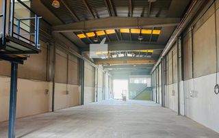 Affitto Capannone industriale in Palau-solità i Plegamans. Palausolità i plegamans nave en alquiler con oficinas