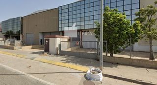 Nau industrial a Gava Mar