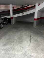 Aparcament cotxe a Carrer d'álvaro de bazán 5. Amplio garaje en venta.