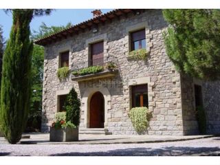 Chalet en Tona. Chalet en venta en tona
