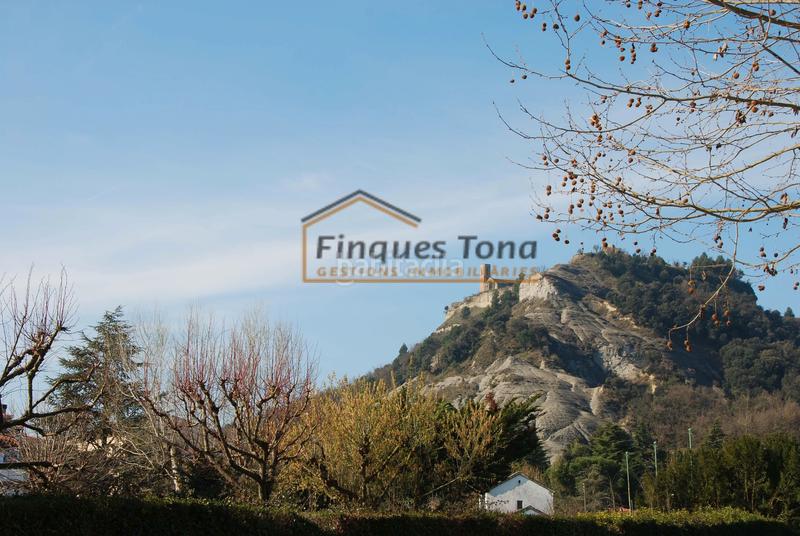 Foto b0f7ddb5-93b3-4c36-81ee-c5c77418a1ee. Terreno residencial solar edificable en Tona