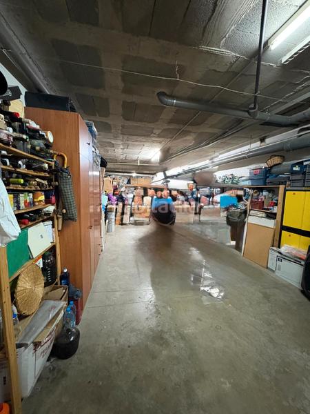 Foto 62718472-0a9b-40a6-9baf-2b865e59d4a8. Reihenhaus mit kamin heizung parking in Tona