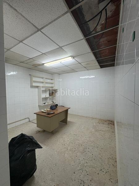 Foto 50761040-6706-4ad1-81ce-00091669c3b7. Geschäftsraum in Tona