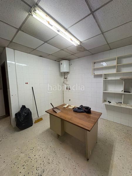 Foto 8b75a7a9-6ac7-4aef-a30d-bb850bb7bf11. Geschäftsraum in Tona