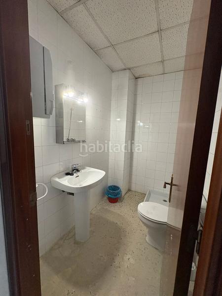 Foto 9e5affd2-1fac-4311-8467-e40b4fe4c94b. Geschäftsraum in Tona