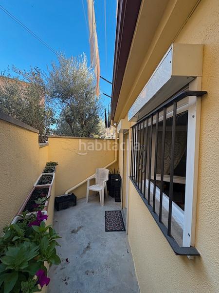 Foto 3ffd8c46-49cd-4850-85d8-bcf9d8f95877. Reihenhaus mit heizung in Tona