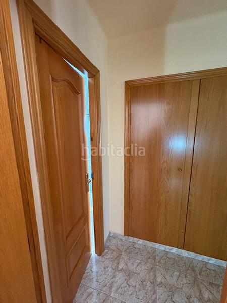 Foto f5d627ce-d37c-4c00-a195-96f0813e8f6d. Reihenhaus mit heizung in Tona