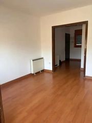 Etagenwohnung in Taradell. Piso en taradell
