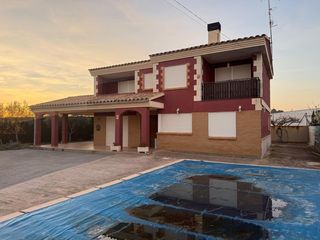 Chalet in Calle Cuadra Mercader