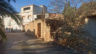 Haus in Vall d´Alba. Casa dos terrenos venta en vall dalba , 170 m.casa, terreno oliv