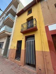 House in Sant Joan de Moró. Casa venta en sant joan de moro, planta baja más 2 alturas con p