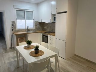 Miete Etagenwohnung in Hospital - Plaza del Real. Piso alquiler en castellón, zona trinidad, 3 hab, 2 baños, amueb