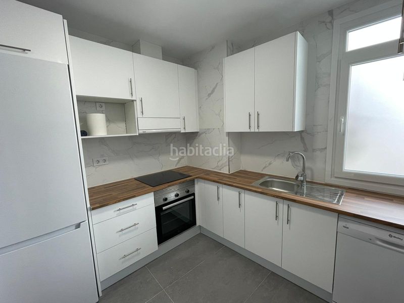 Foto a3255034-4eda-47e8-9fbc-1c1cbf56afe3. Piso  venta en castellón, zona av.casalduch, 4 hab. 2 baños, ascensor. en Castellón de la Plana