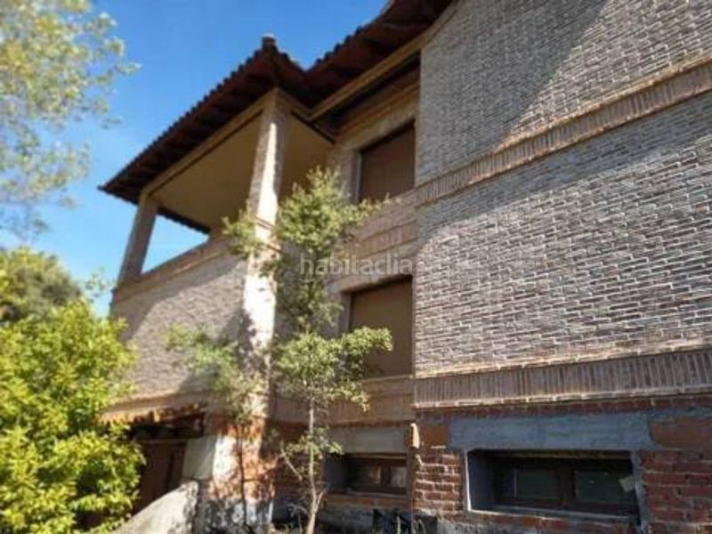 Foto 406c67ad-2d25-4e01-9a81-f7cde8b98b1e. Chalet en Almorox