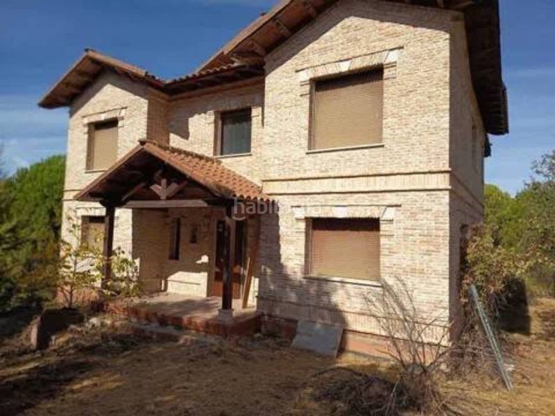 Foto bc147c74-0919-4242-8606-48fcccbdf10b. Chalet en Almorox