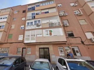 Etagenwohnung in Tres Olivos-Valverde