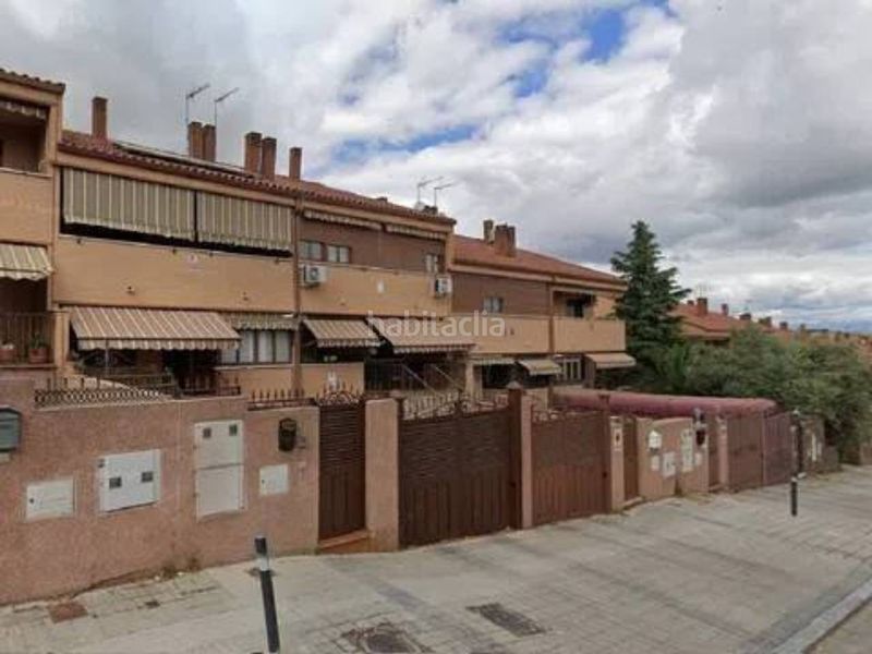 Foto 8f1fb230-0da0-4948-a041-1c6fbc50fbd1. Casa adossada a Parque Coimbra Móstoles