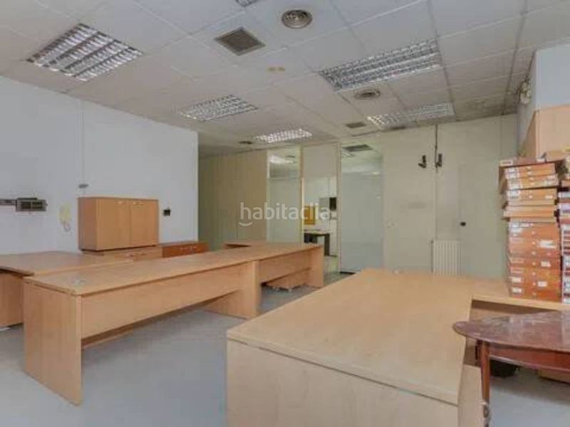 Foto 26b2fbb8-36ee-4e4b-b817-80ad5df047a9. Local comercial a Simancas Madrid