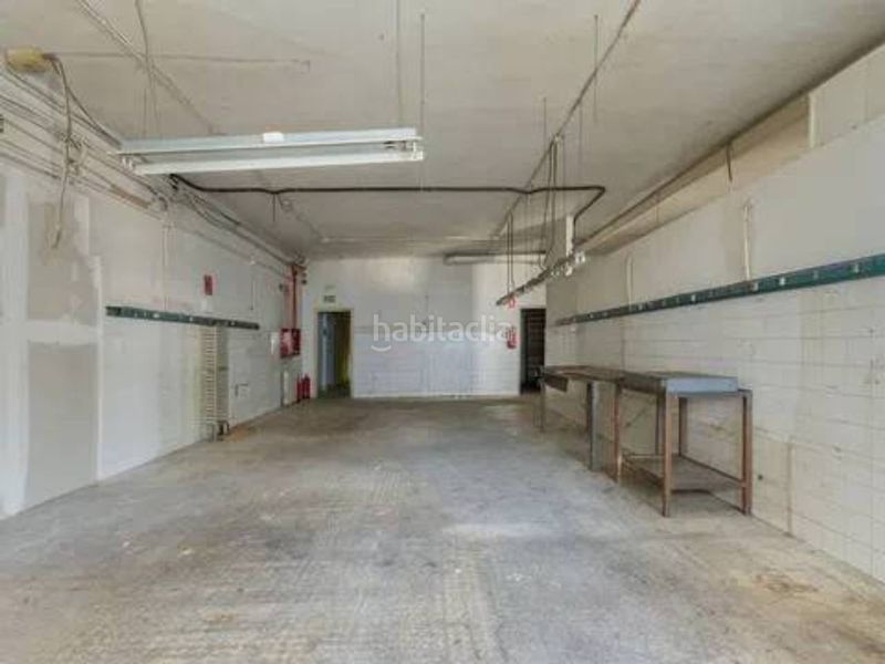 Foto 76fb2156-176a-4326-a5de-d6b0f6670598. Local comercial a Simancas Madrid