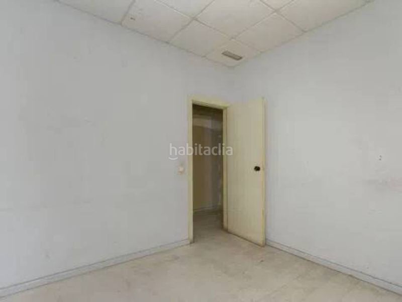 Foto 7fbed74b-1b39-47d3-b724-c4d93bf276ed. Local comercial a Simancas Madrid