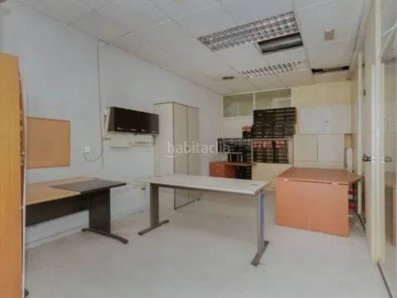 Foto b4079b6a-2d94-4930-966c-4524128eaaef. Local comercial a Simancas Madrid