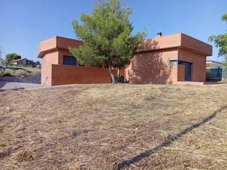 Xalet  Calle cl valdepenas. Chalet en venta en urbanización urtajo